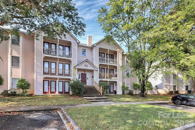 $1,050 | 6146 Meadow Rose Lane, Charlotte, NC 28215