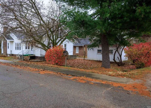 $309,000 | 801 East Jackson Street, Attica, IN 47918