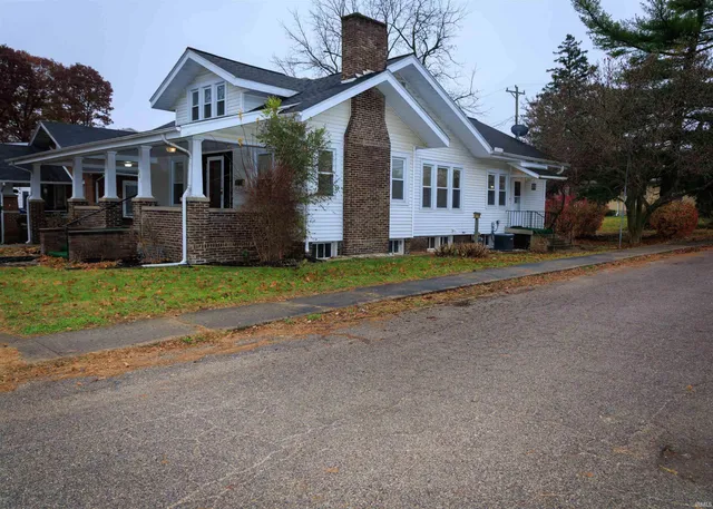 $309,000 | 801 East Jackson Street, Attica, IN 47918