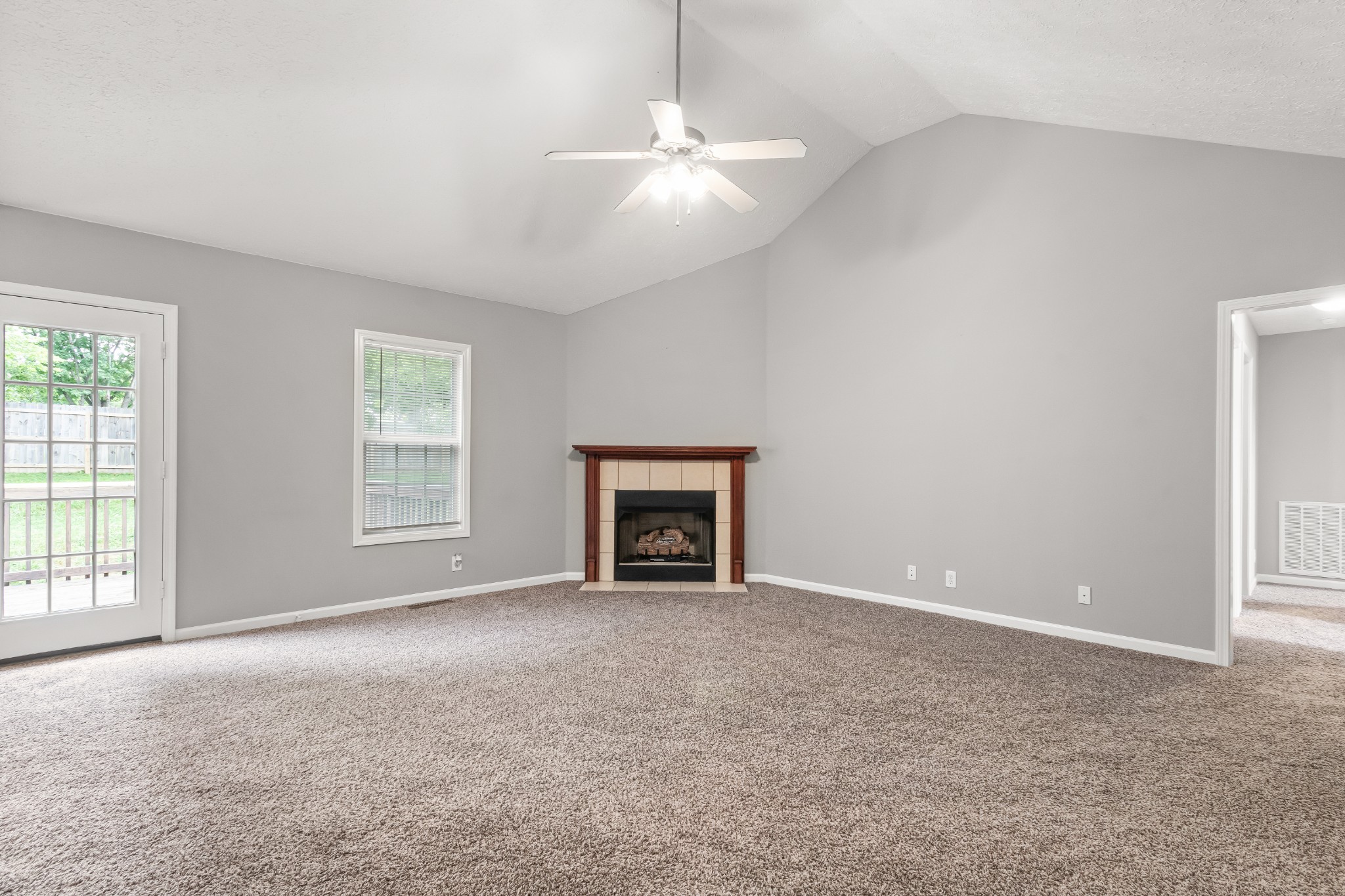 407 Bonny Castle Road Clarksville, TN 37040 - Photo 4 of 25 Gallery Image 4