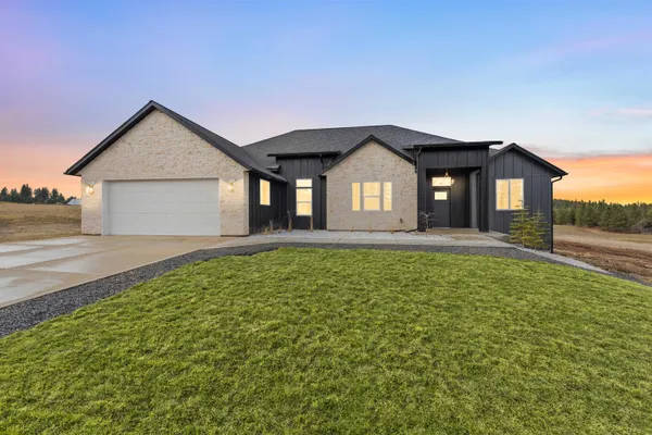 $799,000 | 32609 North Elk Chattaroy Road, Chattaroy, WA 99003
