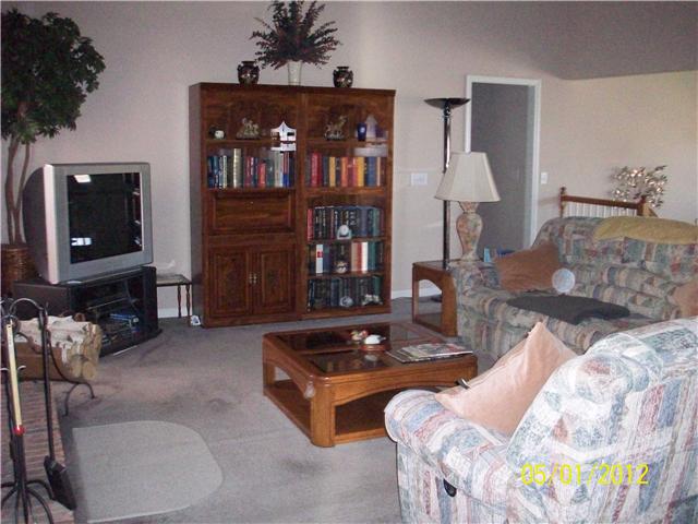 1151 Rip Steele Road Columbia, TN 38401 - Photo 8 of 20 Living room