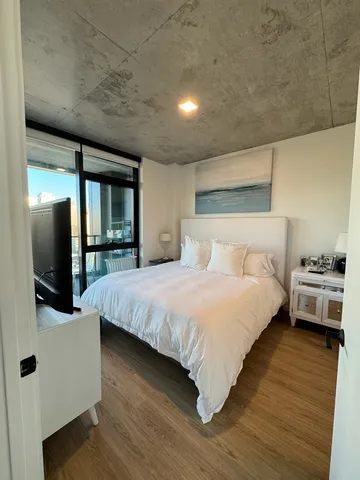 $4,500 | 225 North Elizabeth Street, Unit 1902, Chicago, IL 60607