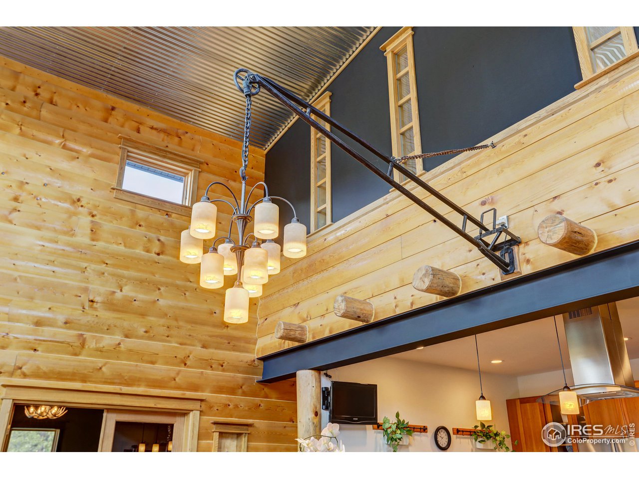 479 County Road 83 Boulder, CO 80302 - Photo 7 of 36 Moveable chandelier
