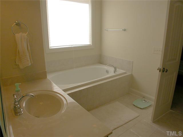 9605 Harbins Court Raleigh, NC 27613 - Photo 18 of 22 Photo 18