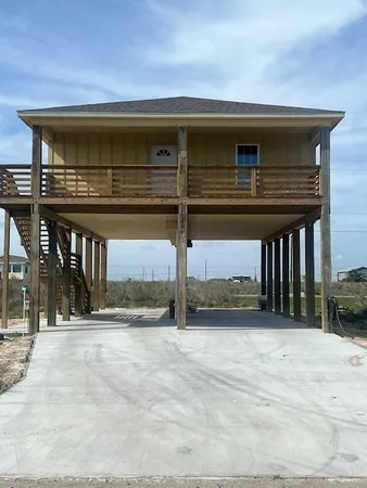 $339,000 | 408 West Royal Oak Lane, Rockport, TX 78382