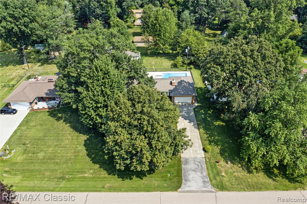 415 Booth Road Troy, MI 48085 - Photo 48 of 52