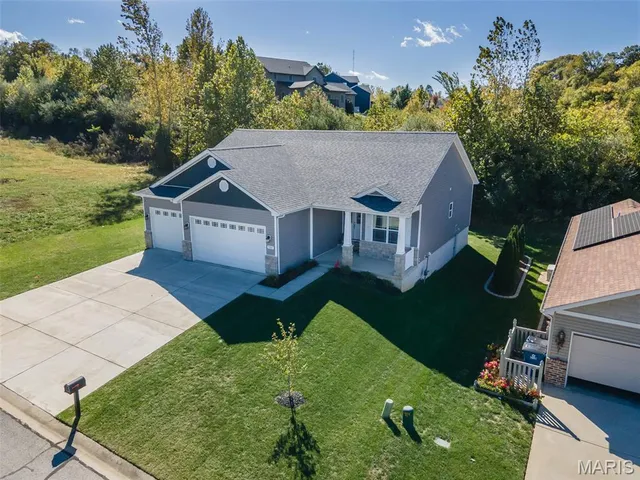 $474,900 | 7987 Matterhorn Canyon Road, Caseyville, IL 62232