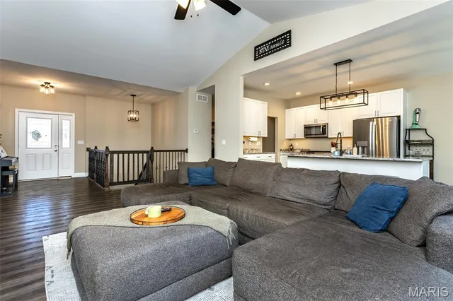 $474,900 | 7987 Matterhorn Canyon Road, Caseyville, IL 62232