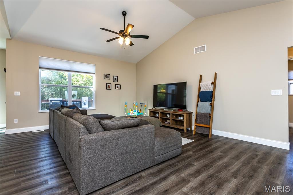 7987 Matterhorn Canyon Road Caseyville, IL 62232 - Photo 7 of 50