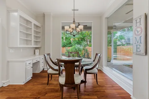 $1,068,000 | 6 Harbor Cove Drive, The Woodlands, TX 77381