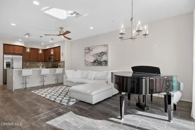 $749,990 | 449 Pecana Street, Camarillo, CA 93012