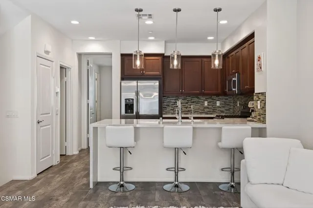 $749,990 | 449 Pecana Street, Camarillo, CA 93012