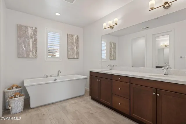 $749,990 | 449 Pecana Street, Camarillo, CA 93012