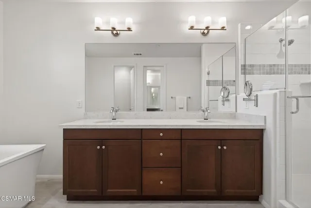 $749,990 | 449 Pecana Street, Camarillo, CA 93012