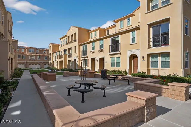 $749,990 | 449 Pecana Street, Camarillo, CA 93012