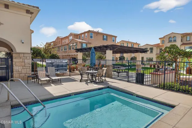 $749,990 | 449 Pecana Street, Camarillo, CA 93012