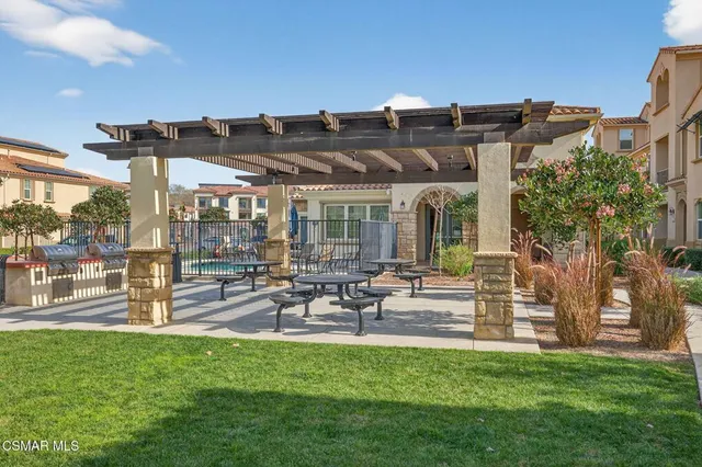 $749,990 | 449 Pecana Street, Camarillo, CA 93012