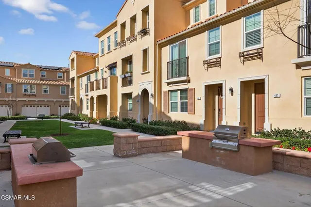 $749,990 | 449 Pecana Street, Camarillo, CA 93012