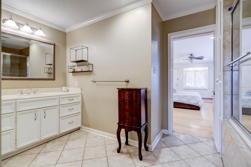 3827 Drake Street Houston, TX 77005 - Photo 14 of 23