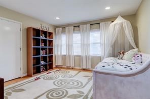 3827 Drake Street Houston, TX 77005 - Photo 15 of 23