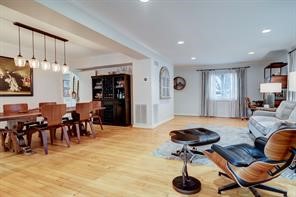 3827 Drake Street Houston, TX 77005 - Photo 3 of 23 Living area