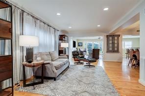 3827 Drake Street Houston, TX 77005 - Photo 6 of 23