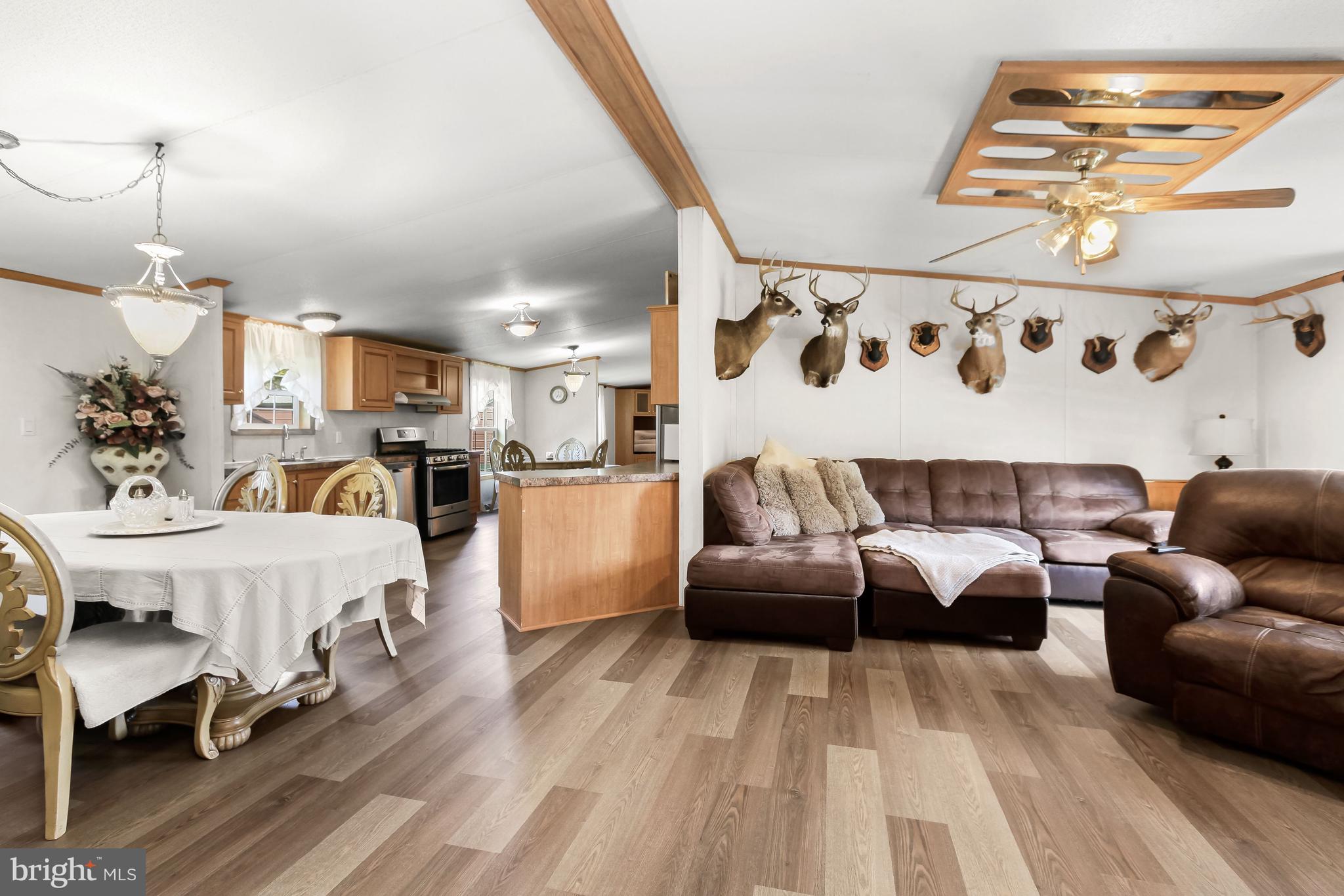 800 Torway Road Gardners, PA 17324 - Photo 14 of 42 Family Room