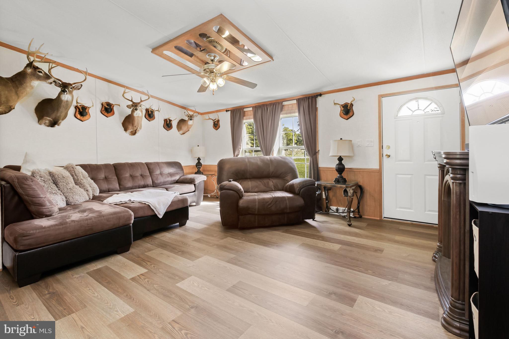 800 Torway Road Gardners, PA 17324 - Photo 15 of 42 Family Room