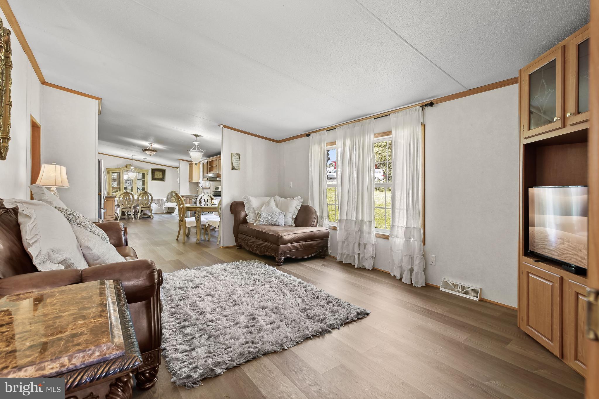 800 Torway Road Gardners, PA 17324 - Photo 2 of 42 Living Room