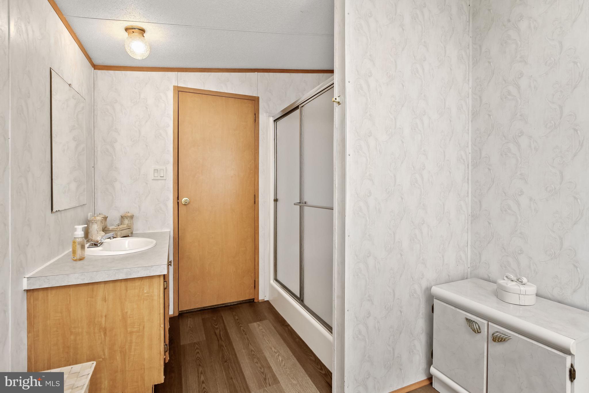 800 Torway Road Gardners, PA 17324 - Photo 23 of 42 Primary Bathroom