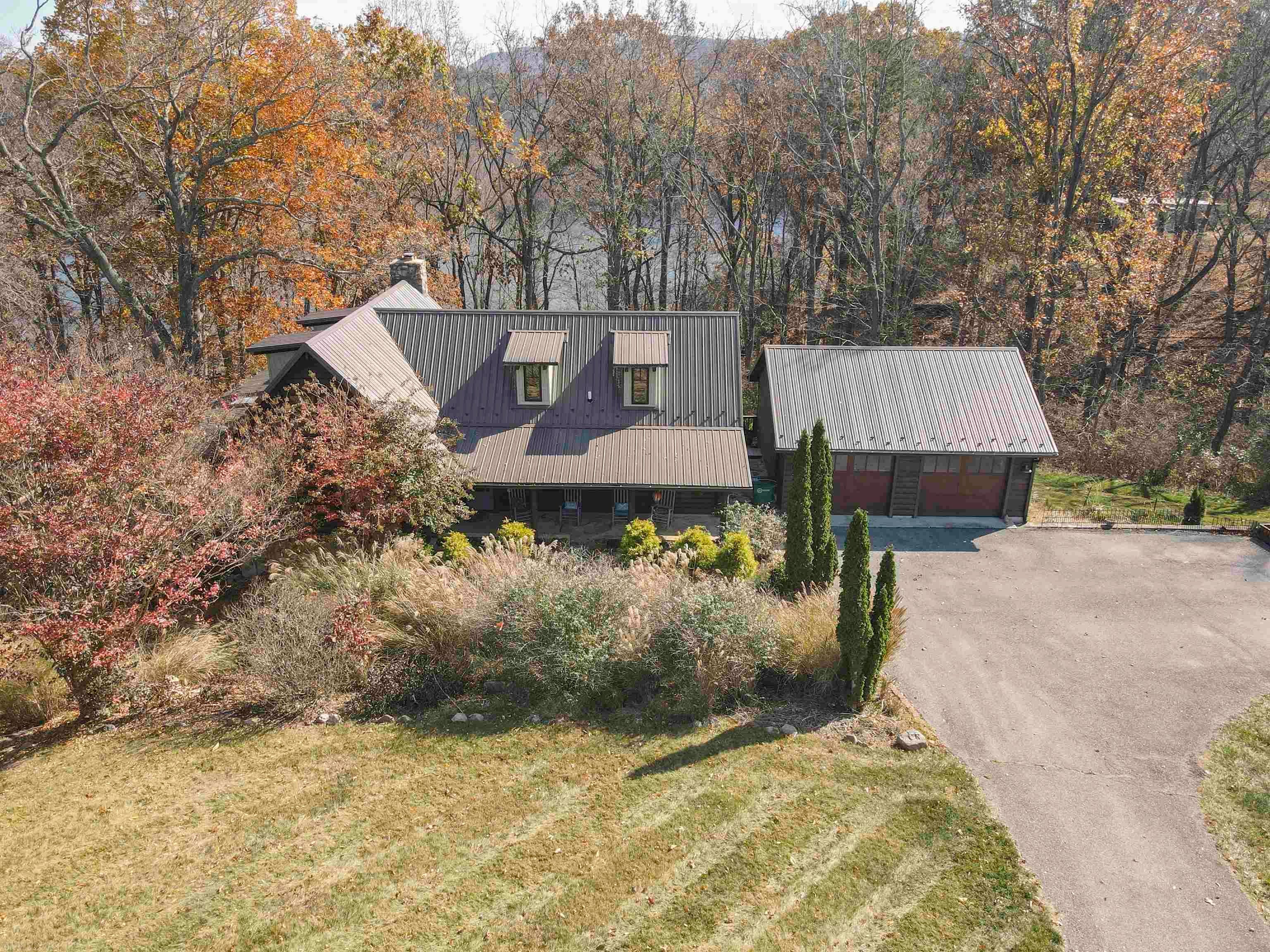 3593 Ferncliff Road Pulaski, VA 24301 - Photo 3 of 75 Gallery Image 3