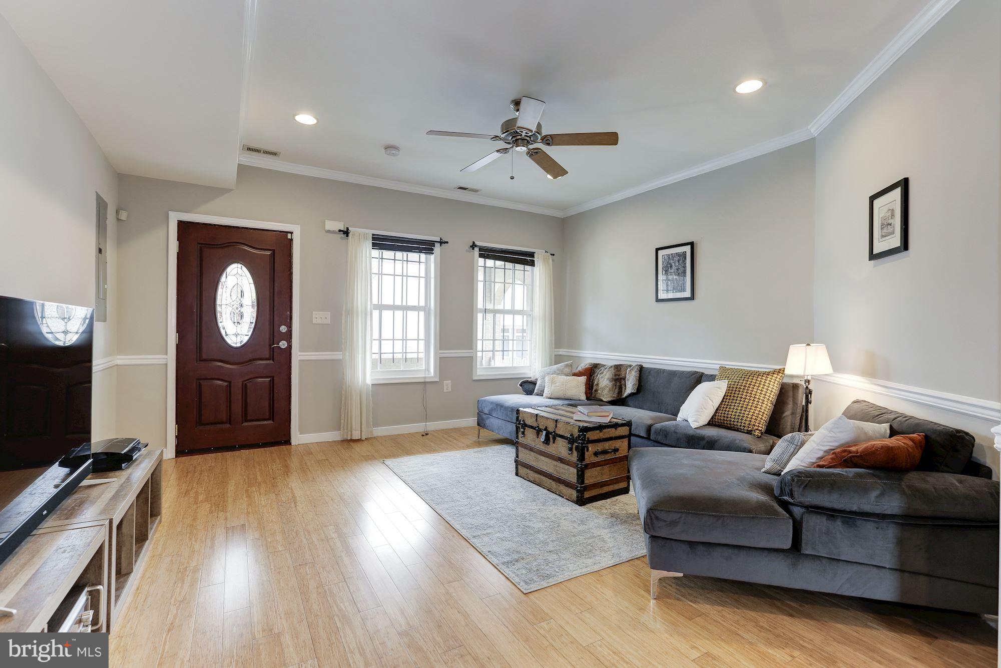 1835 Kendall Street Northeast Washington, DC 20002 - Photo 5 of 27 Family Room