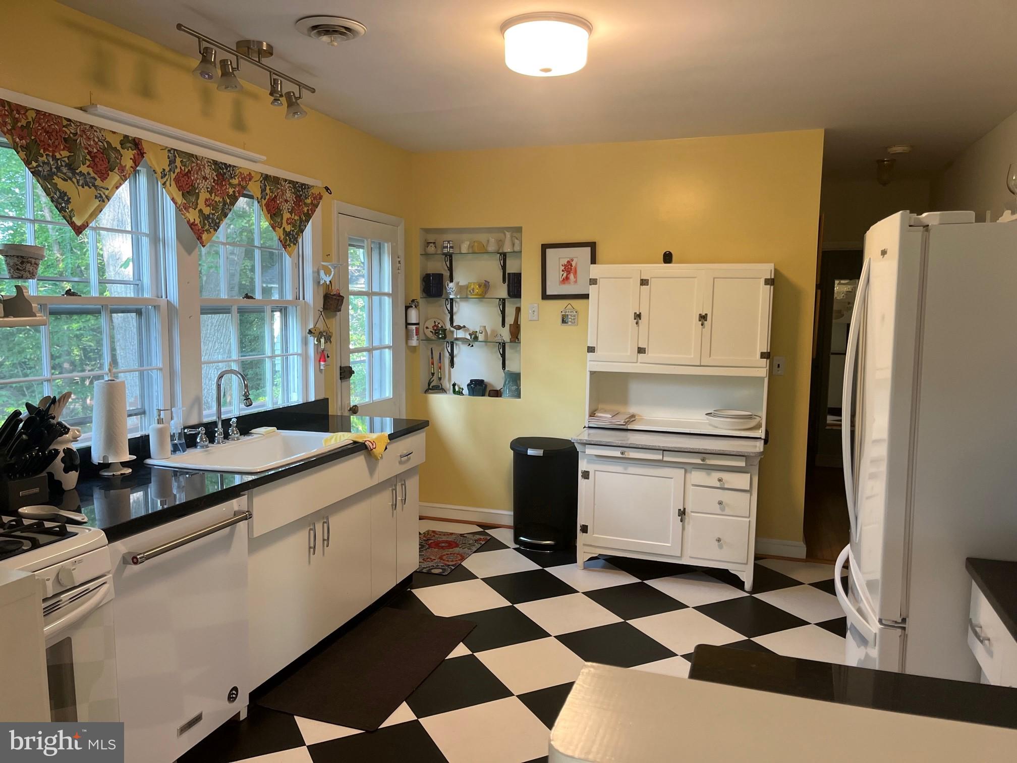 545 Swaggers Point Road Solomons, MD 20688 - Photo 17 of 18