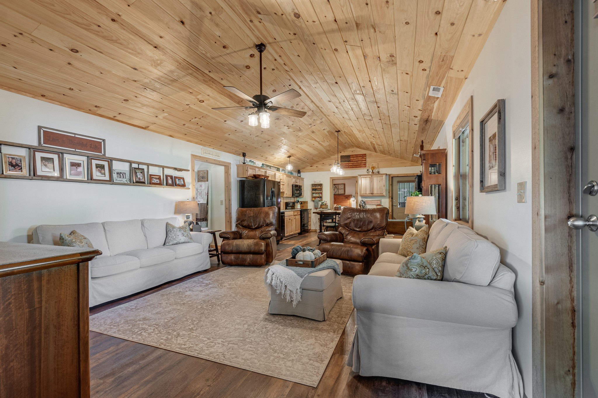 6089 Norman Thomas Road Silver Point, TN 38582 - Photo 9 of 37 Gallery Image 9