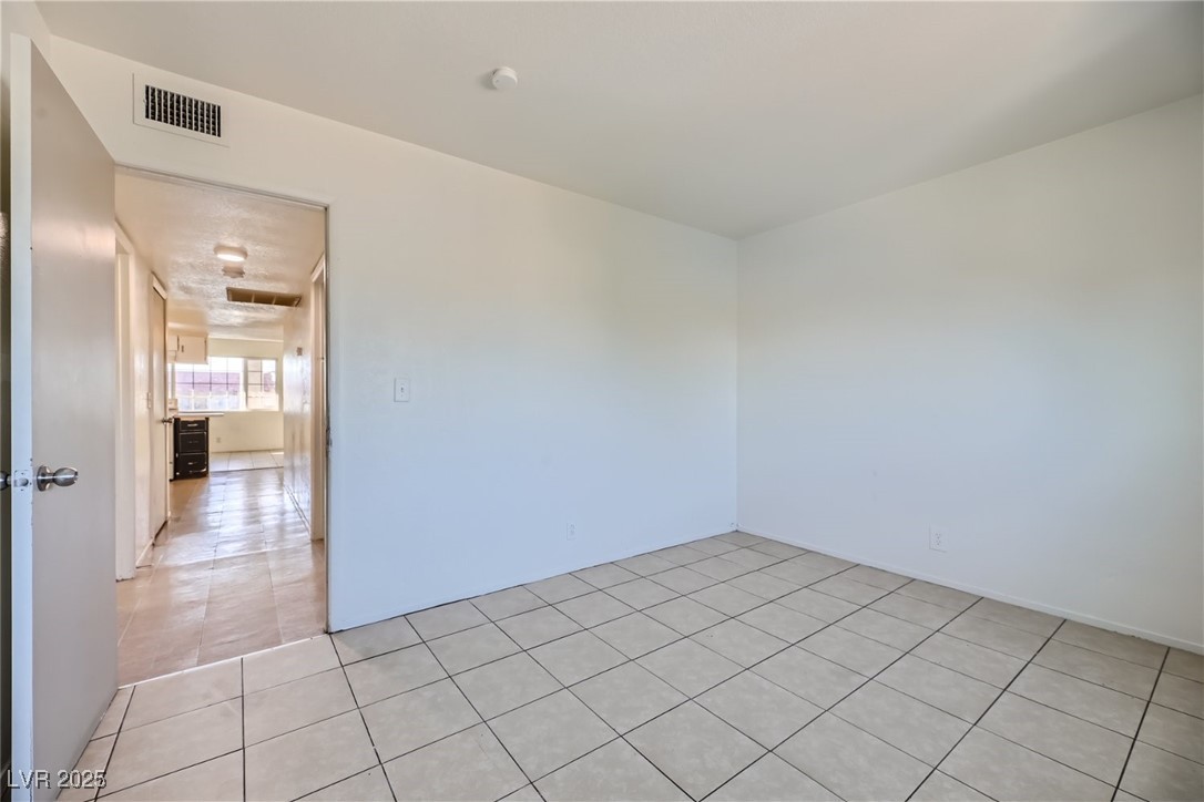 3604 Thomas Avenue, Unit 4 North Las Vegas, NV 89030 - Photo 14 of 17