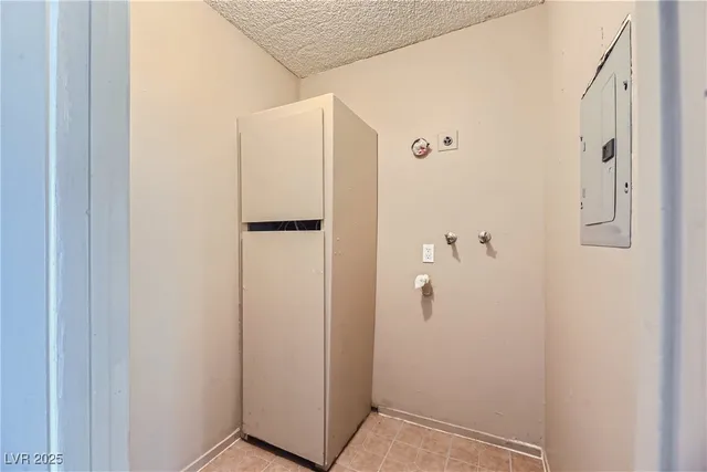 $905 | 3604 Thomas Avenue, Unit 4, North Las Vegas, NV 89030