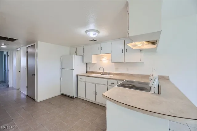 $905 | 3604 Thomas Avenue, Unit 4, North Las Vegas, NV 89030