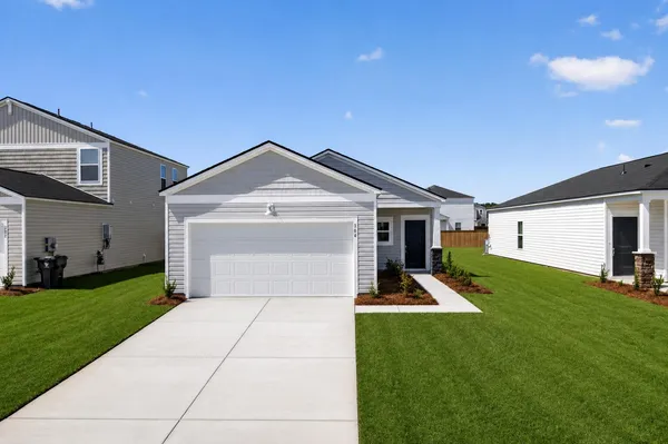 $325,500 | 364 Pine Crest View Drive, Summerville, SC 29486