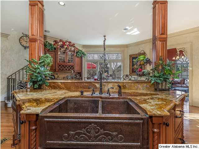 2015 Shandwick Terrace Birmingham, AL 35242 - Photo 8 of 32