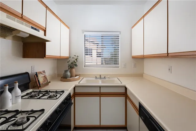 $200,000 | 5751 East Hacienda Avenue, Unit 256, Las Vegas, NV 89122