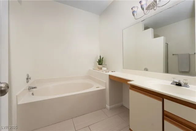 $200,000 | 5751 East Hacienda Avenue, Unit 256, Las Vegas, NV 89122