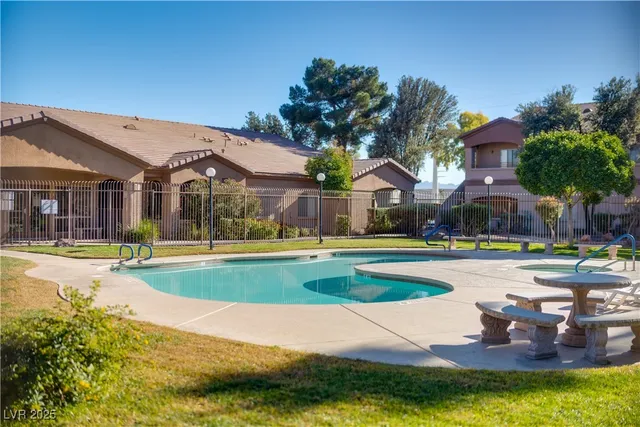 $200,000 | 5751 East Hacienda Avenue, Unit 256, Las Vegas, NV 89122