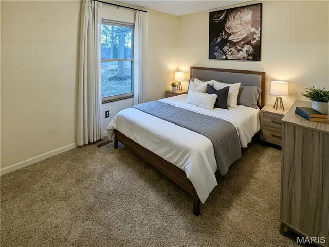 $314,900 | 7412 Oakwood S Drive, Cedar Hill, MO 63016