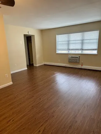 $1,925 | 210 Bergenline Avenue, Unit 12, Union City, NJ 07087