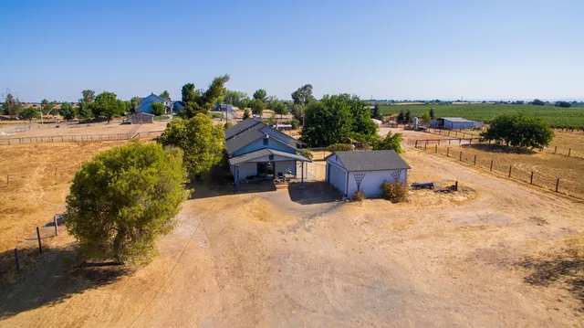 $995,000 | 15710 North Linn Road, Lodi, CA 95240