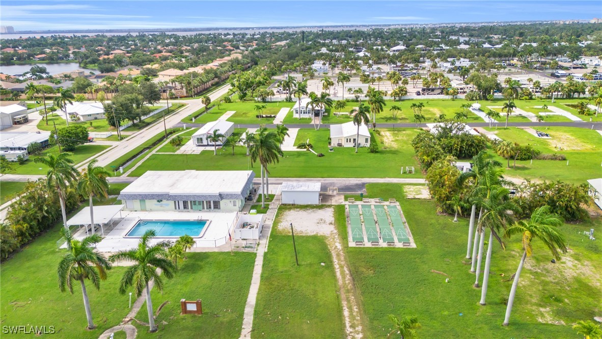 96 Oak Lane Fort Myers, FL 33908 - Photo 6 of 8
