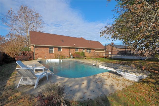 2314 Sulphur Springs Road Murfreesboro, TN 37129 - Photo 6 of 19 GORGEOUS IN-GROUND POOL HAS NEW FILTER & NEW LINER INSTALLED SUMMER 2011