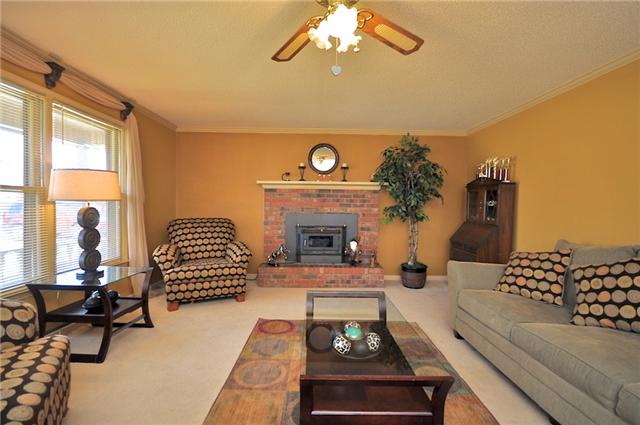 2314 Sulphur Springs Road Murfreesboro, TN 37129 - Photo 8 of 19 SPACIOUS LIVING ROOM WITH PROFRESSIONALLY CLEANED CARPETS