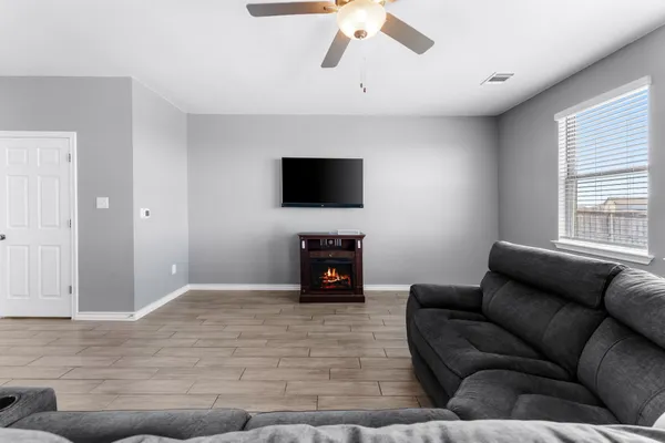 $349,900 | 974 Pepperbark Loop, Buda, TX 78610